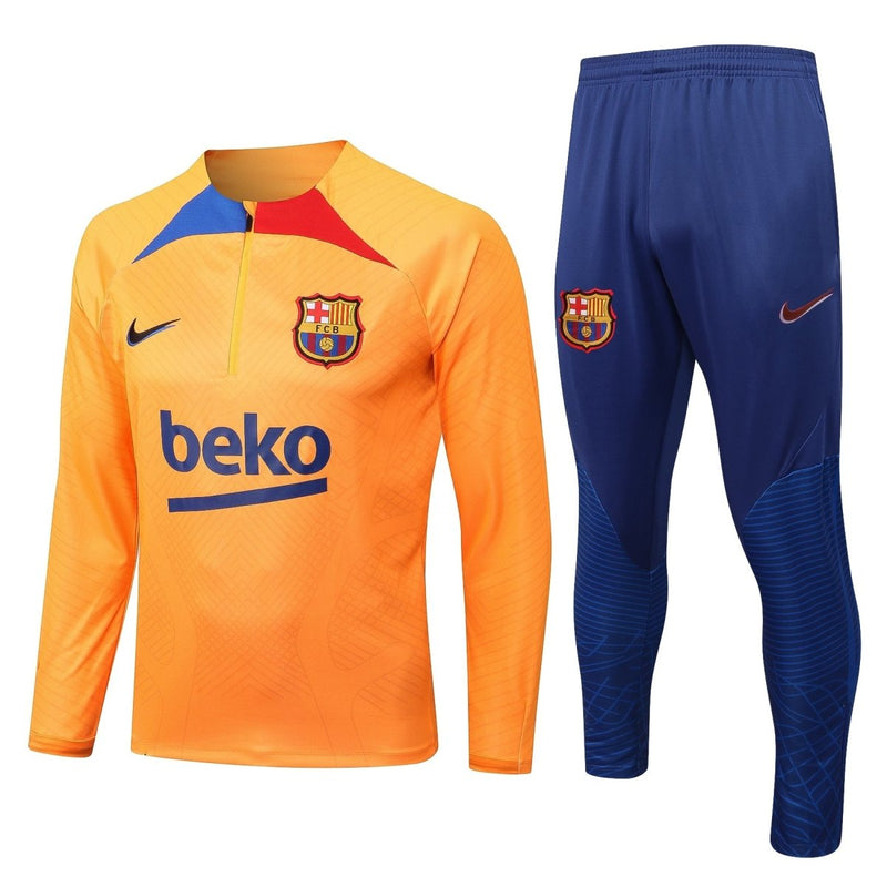 Conjunto Real Madrid Nike 2022/2023 - LARANJA: