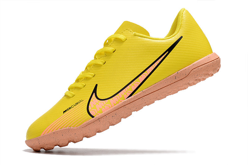 Chuteira Infantil Society Nike Mercurial Vapor 15 Club TF Amarela "Lucent Pack"